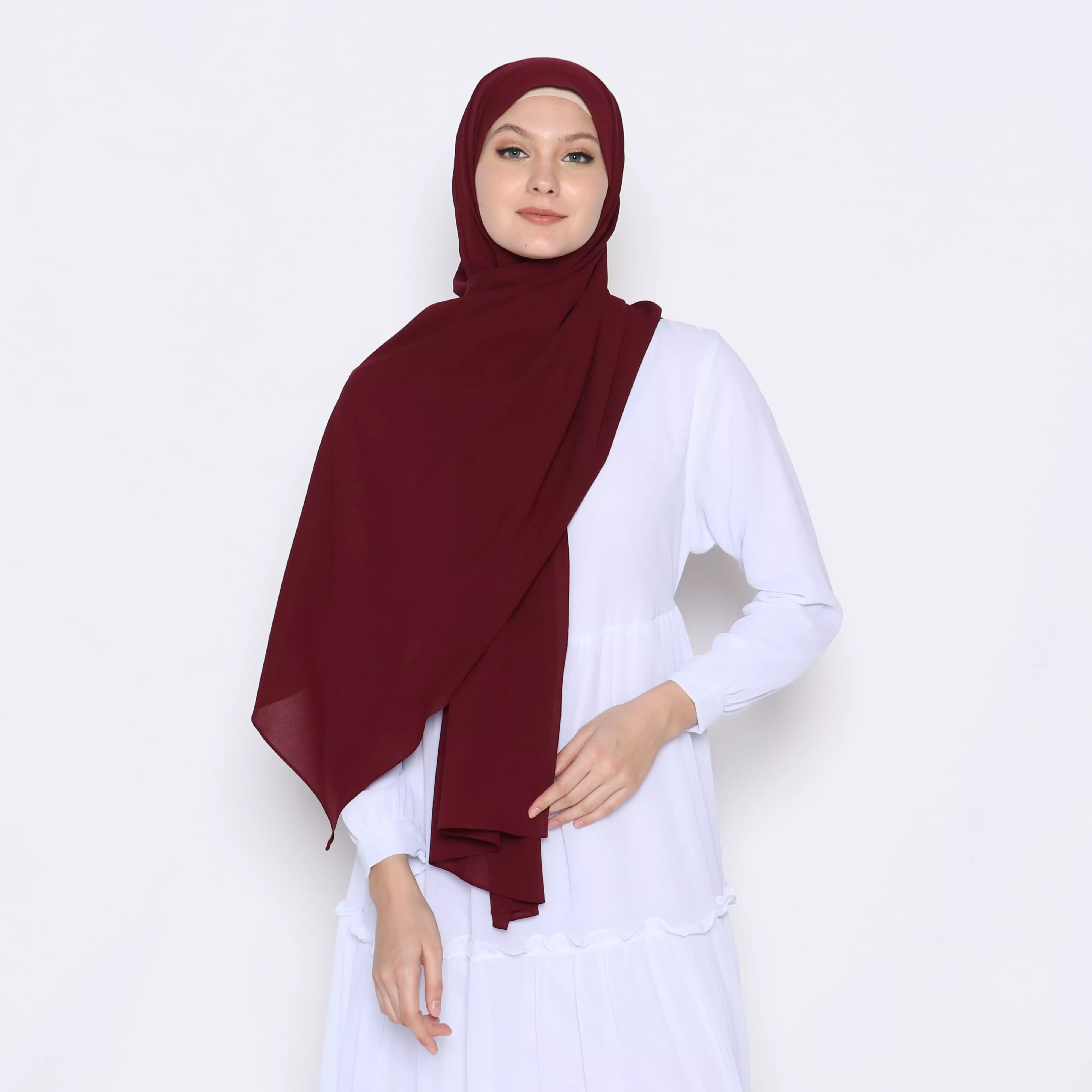 Pasmina Diamond Jahit Tepi Maroon