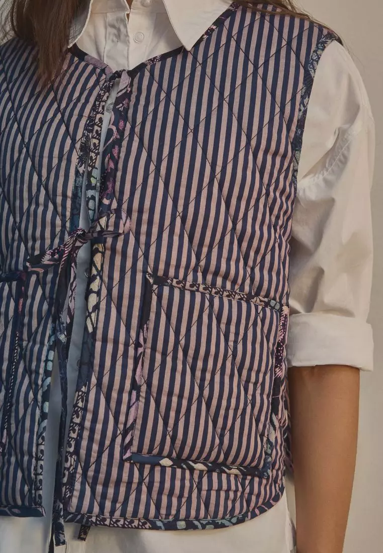 Padded Reversible Tie Front Gilet