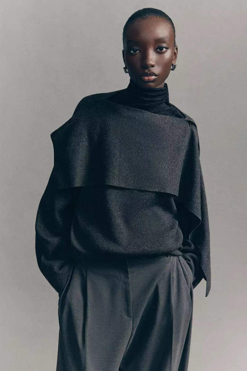 Wide tailored trousers