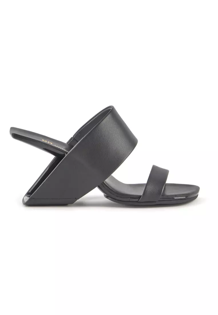 Discount on United Nude  shoes - SKU: Loop Hi Black