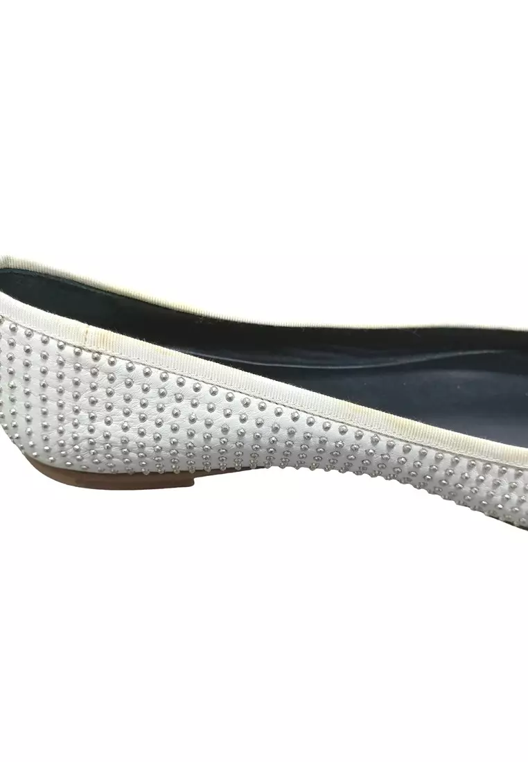 Pre-loved Saint Laurent Flats for Women in White - O1-328344-AJ440-9189-38.5