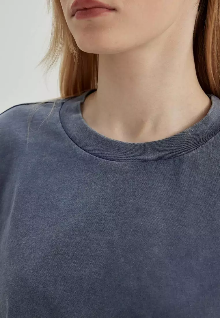 Oversized Crop T-Shirt