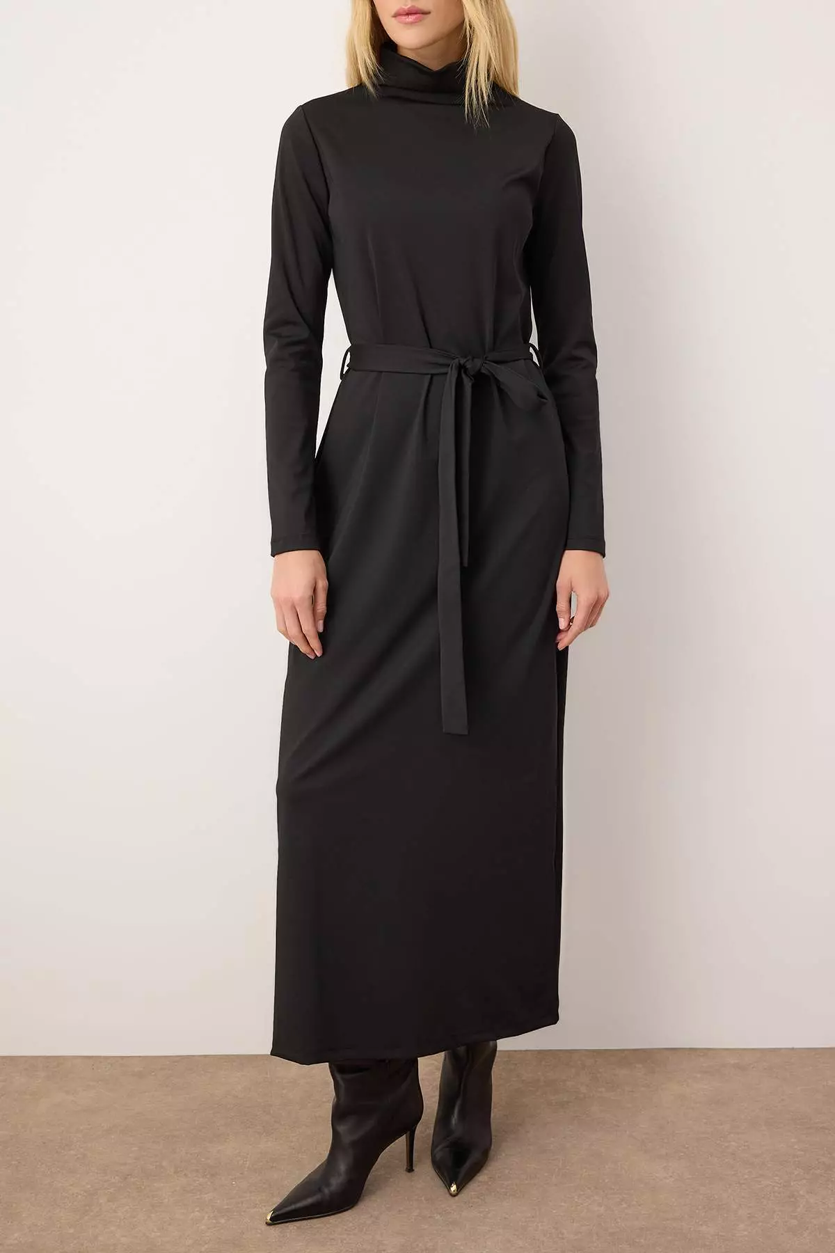 Black Unlined Plain Knitted Waist Belt Detail Diver/Scuba Hijab Dress Tctaw26Eb00052
