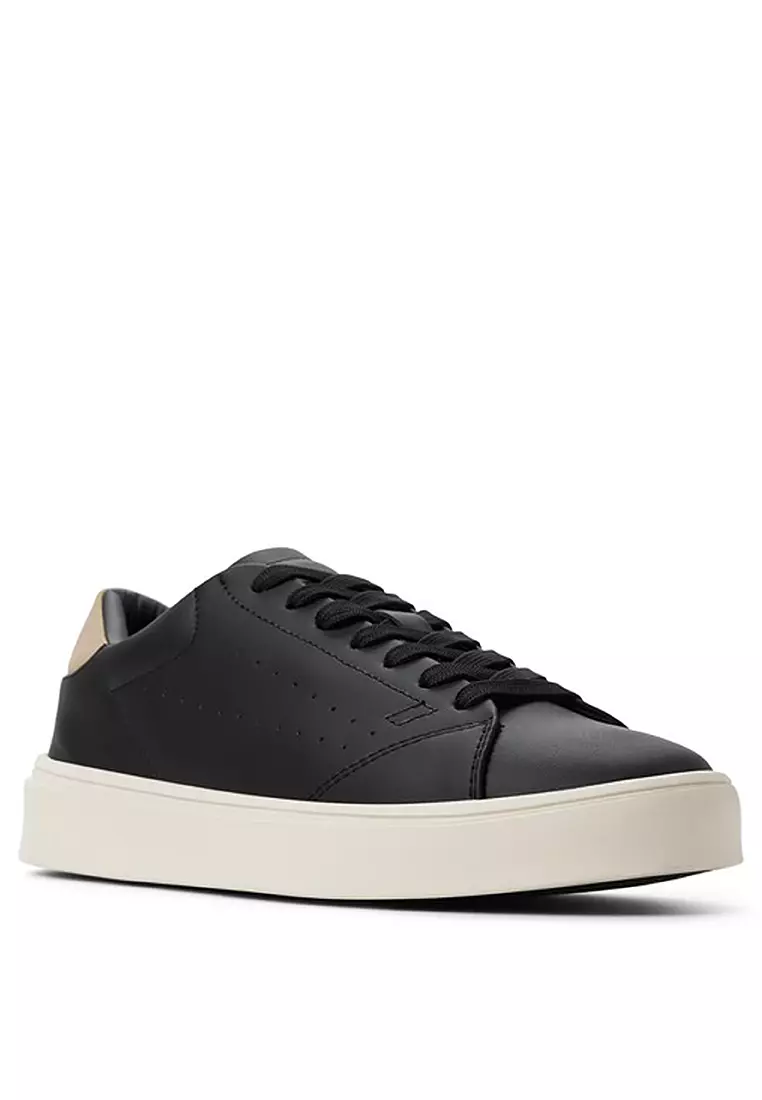 Hollander Sneakers