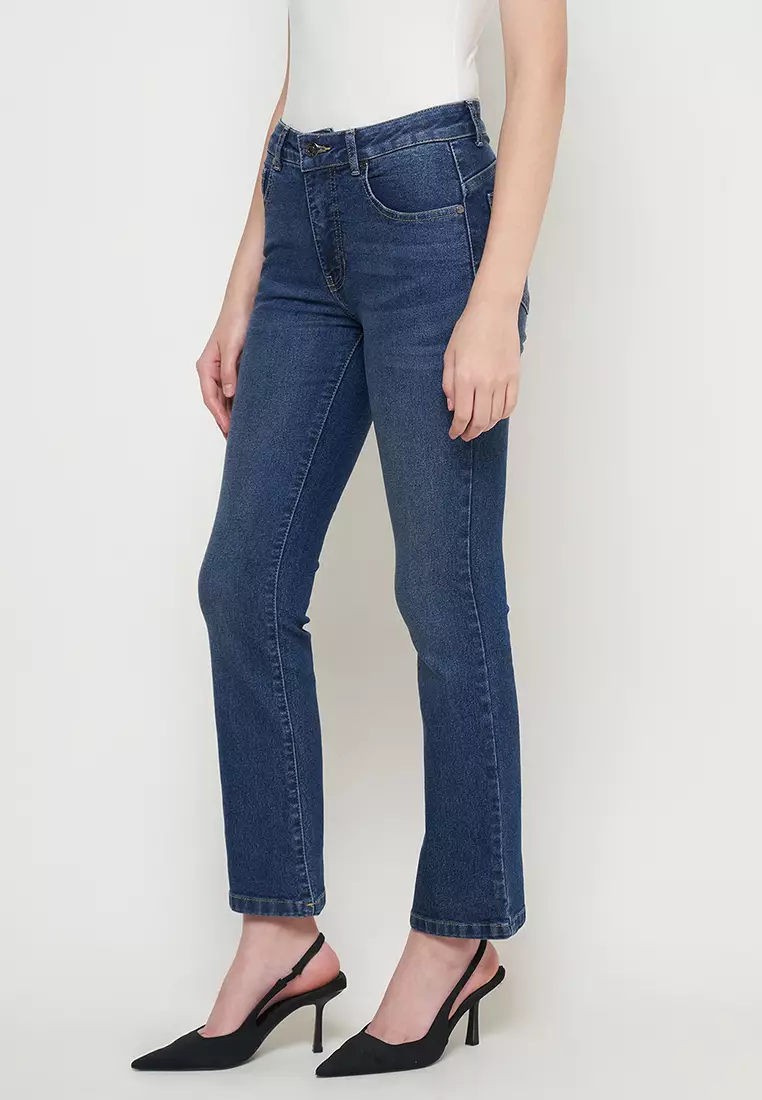 DUST Celana Mid Rise Bootcut Jeans Niara Medium Dark Blue (D. 31318)