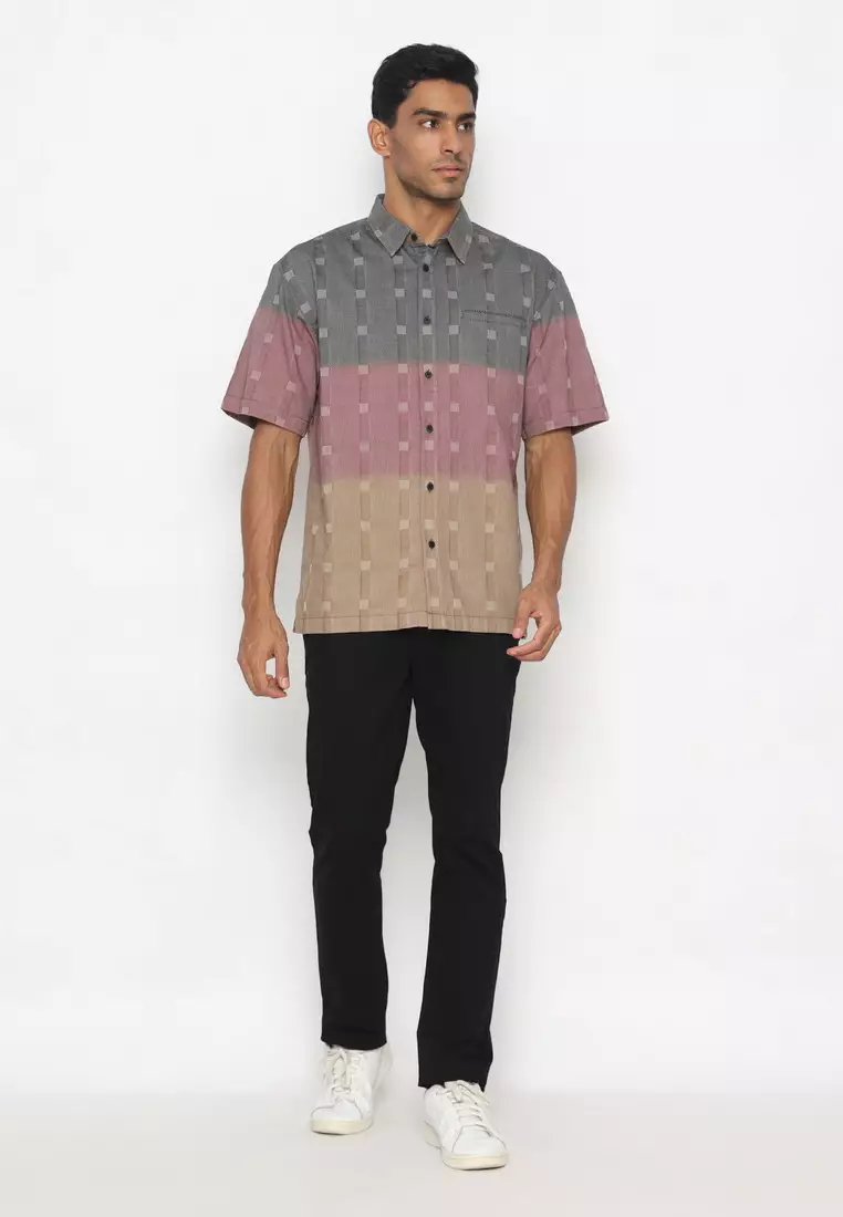 POLICE Kemeja Border Printing Regular Fit Pria