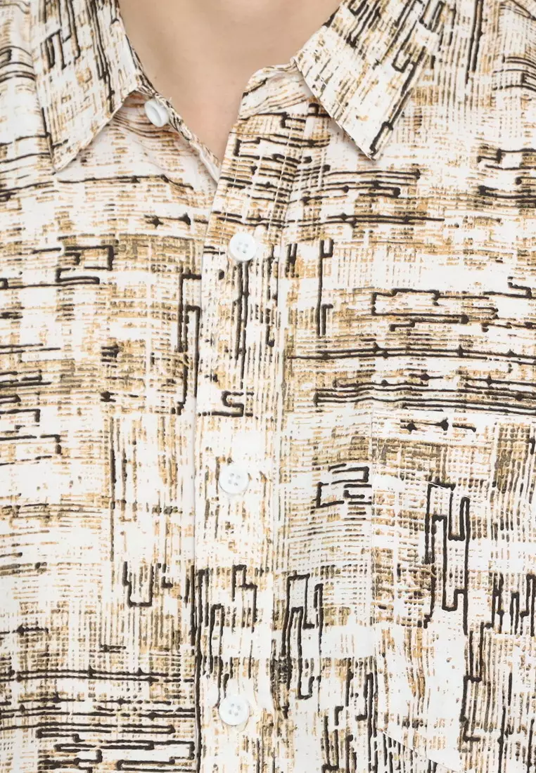 POLICE Kemeja Abstrak Printing Cotton Soft Coklat Regular Fit Pria