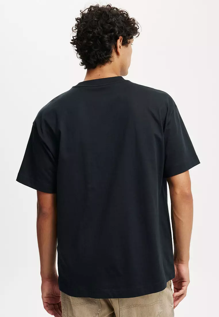 Box Fit Graphic T-Shirt