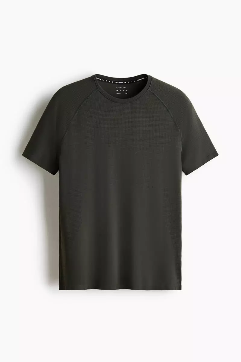 Muscle Fit Sports T-shirt with DryMove™