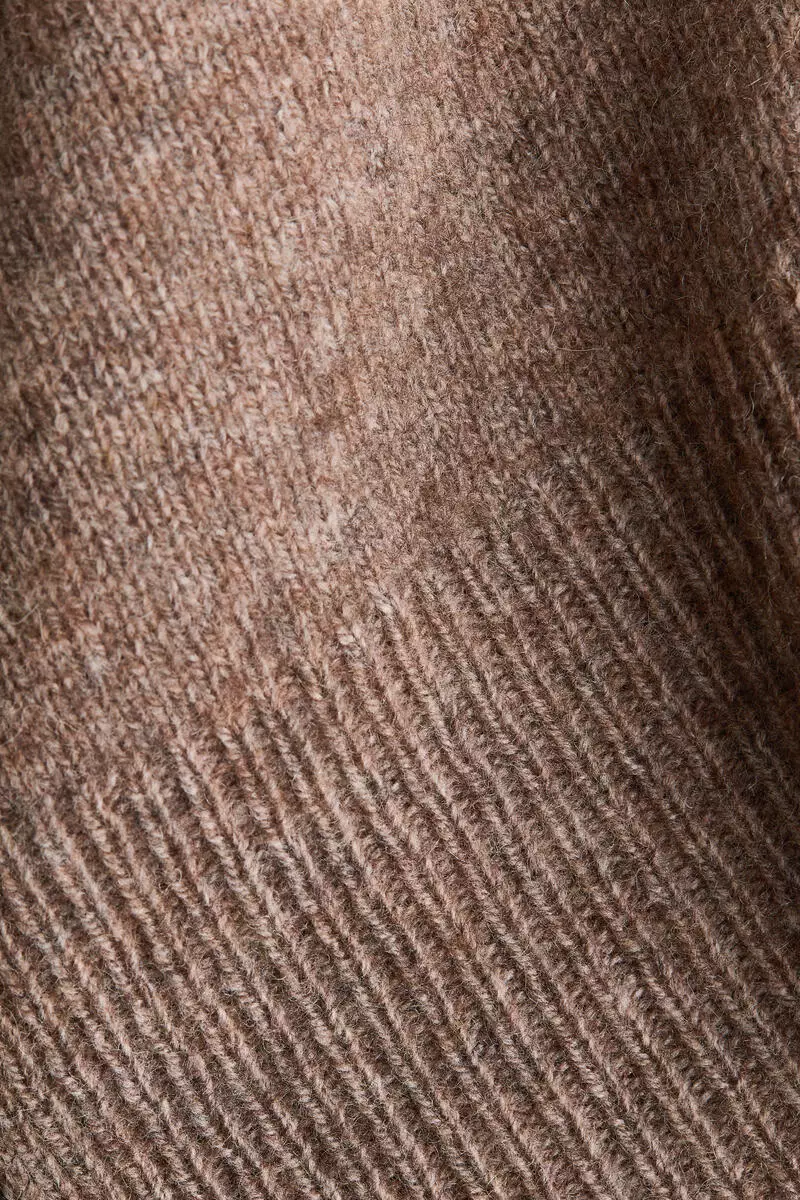 Fine-knit cashmere-blend cape