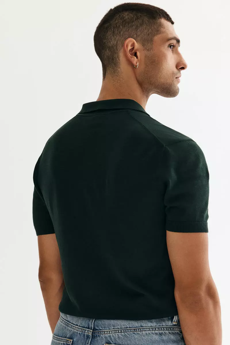 Regular Fit V-neck polo shirt