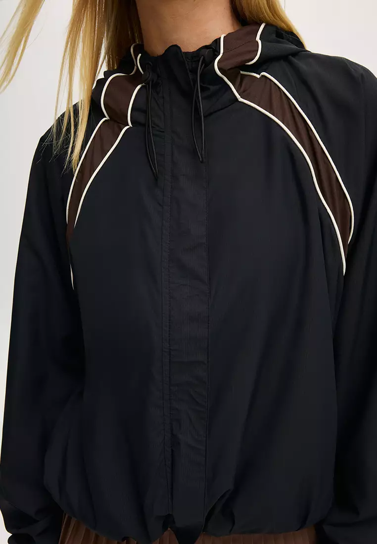 Contrast Curve Panel Anorak