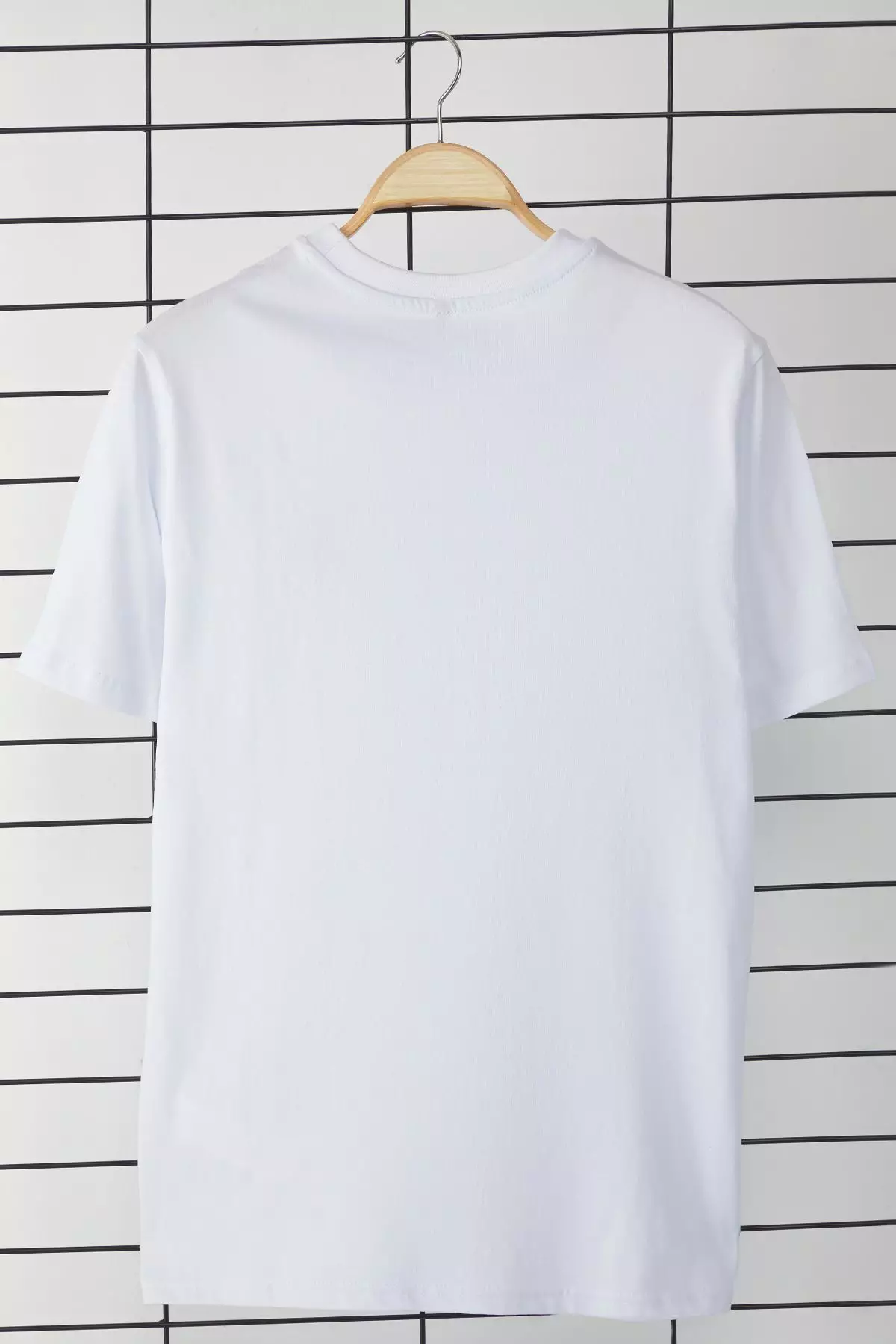 White Regular Cut Embroidery Detailed 100% Cotton T-Shirt TMNSS24TS00056