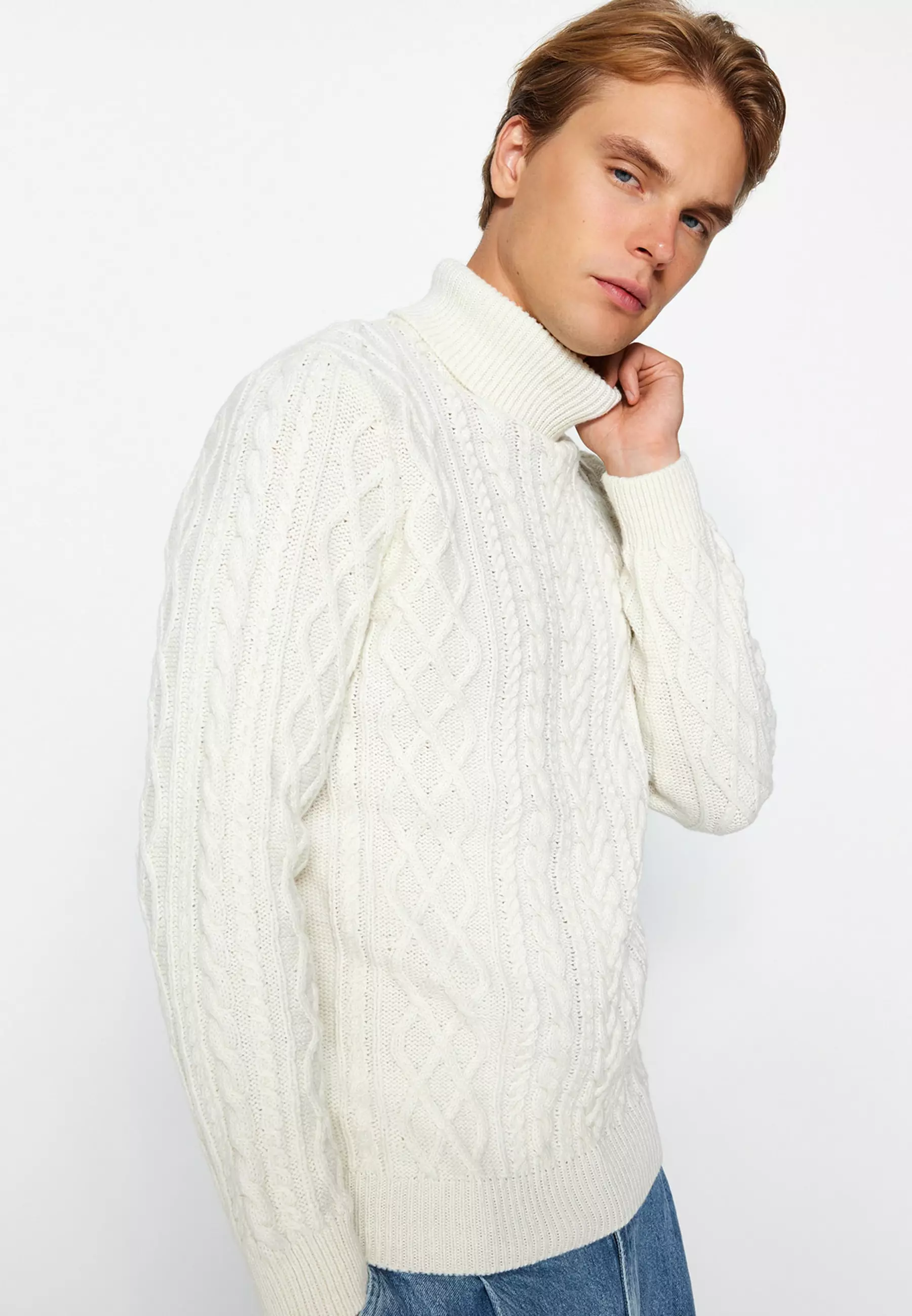 Buy Trendyol Slim Fit Turtleneck Knit Sweater 2025 Online ZALORA