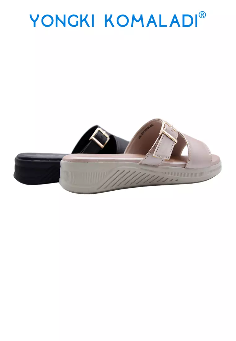 YONGKI KOMALADI CHELLA SANDAL WEDGES PEREMPUAN OL-DYT4706-BE HITAM