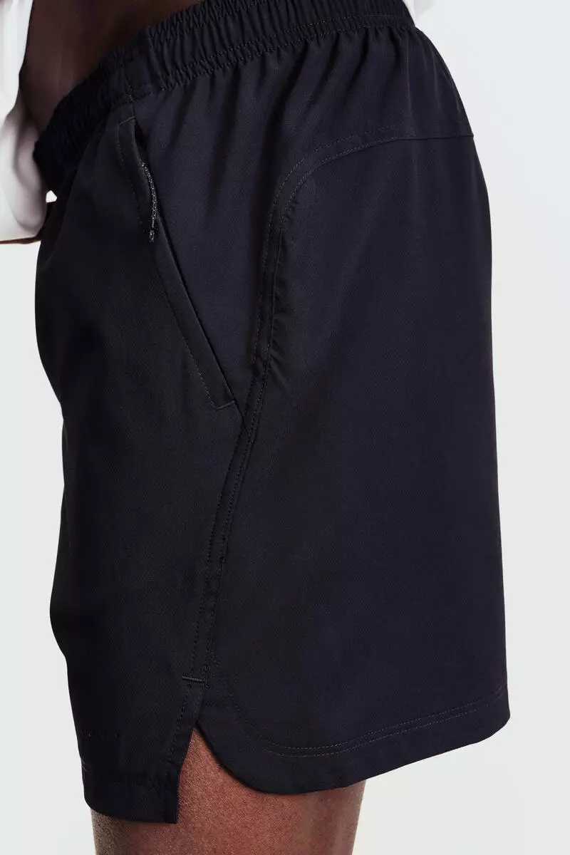 Sports shorts with DryMove™