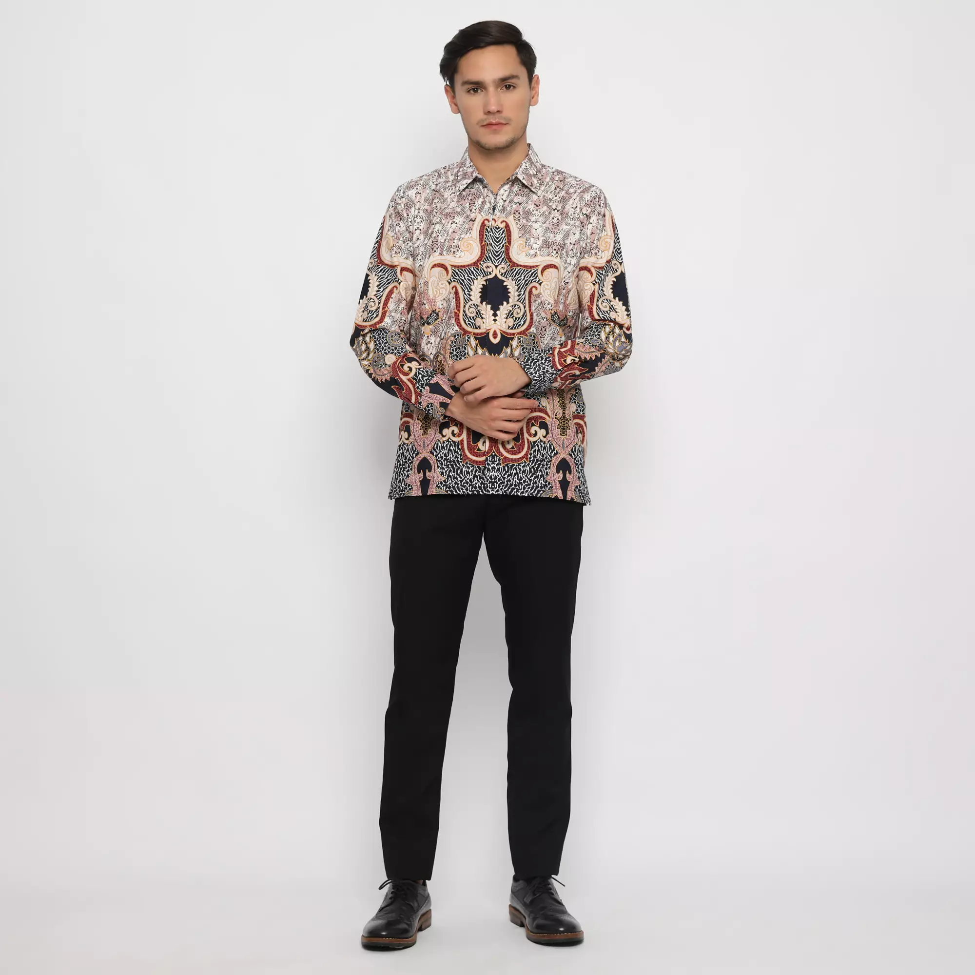 Platini Kemeja Batik Pria Lengan Panjang Katun Navy Biru 36027