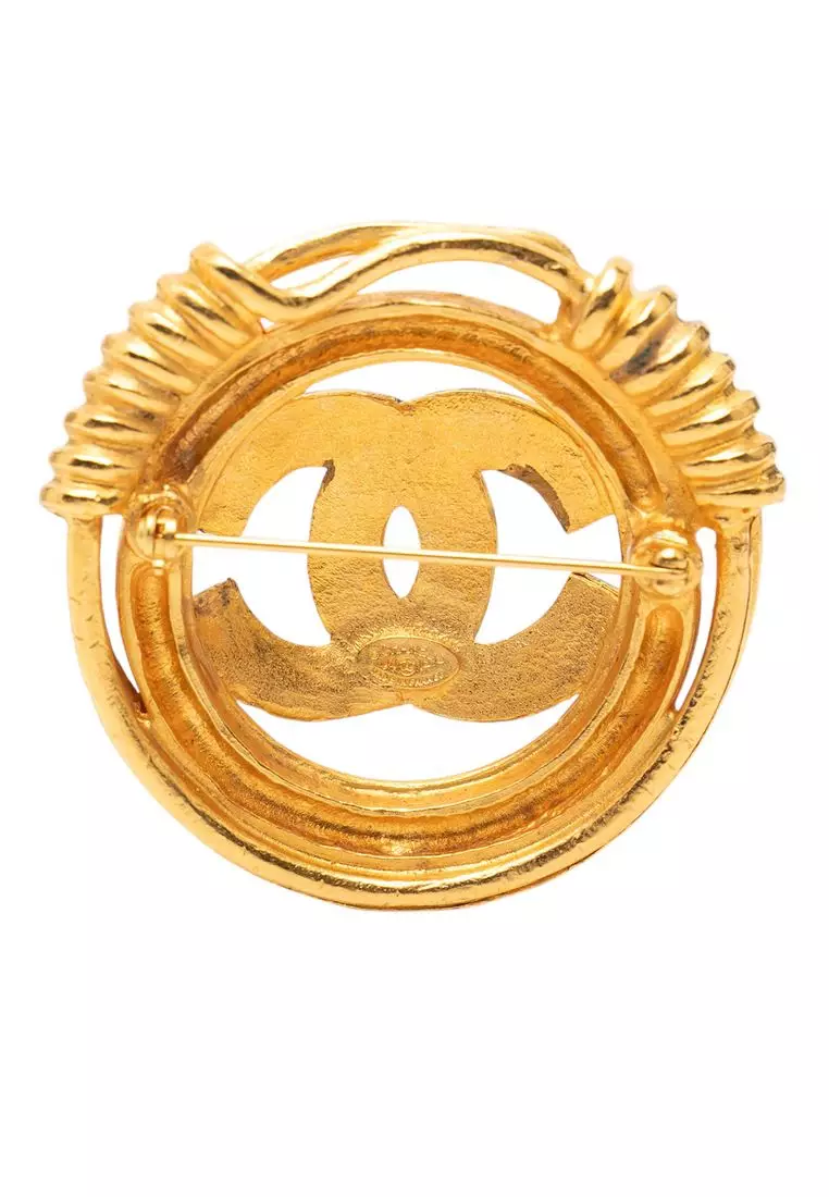 Pre-Loved Chanel Gold Plated Cc Spring Round Brooch