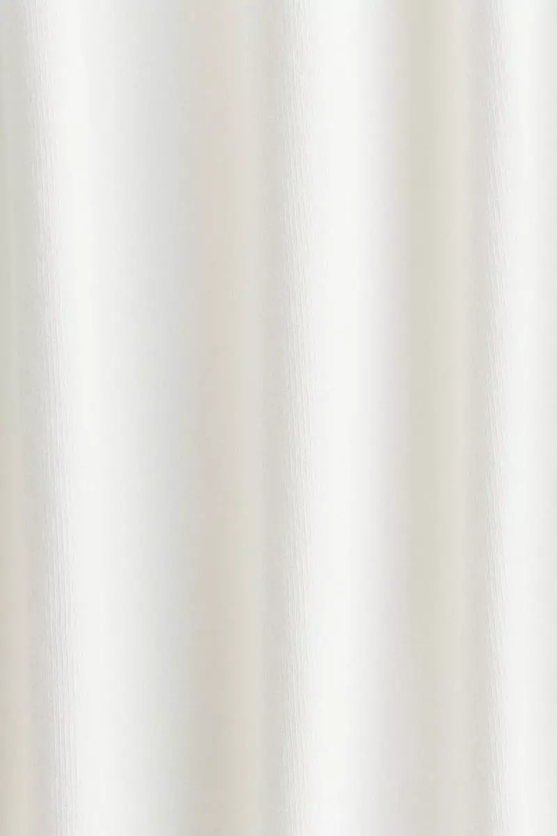 Long-sleeved top
