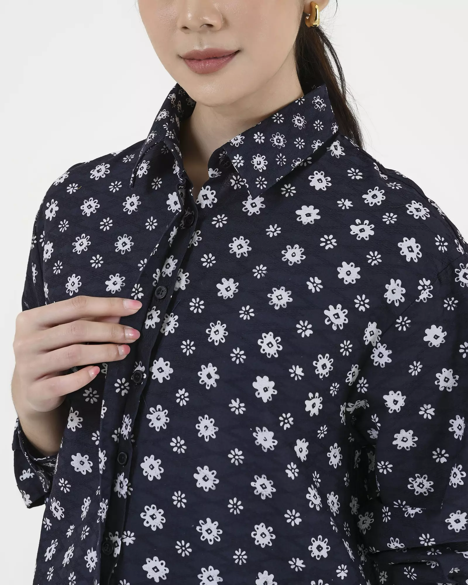 Geulis.id NANDINI SHIRT - Black