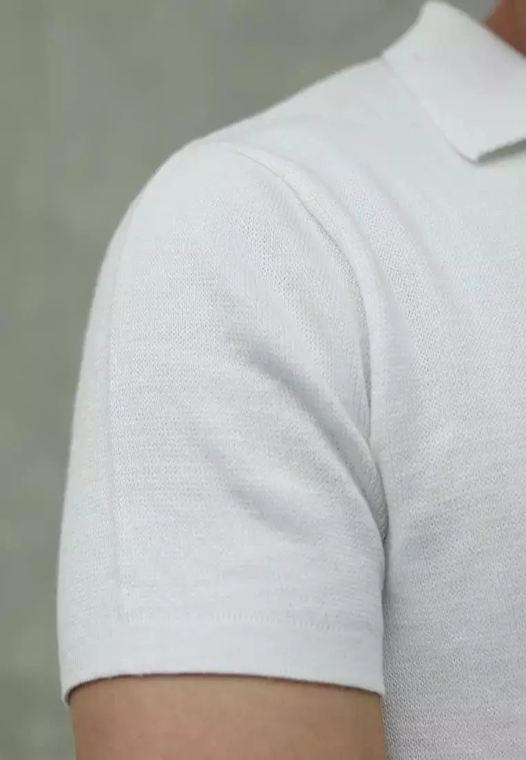 Kale Ronald White/ Polo Shirt rajut premium berbahan dasar cotton wool