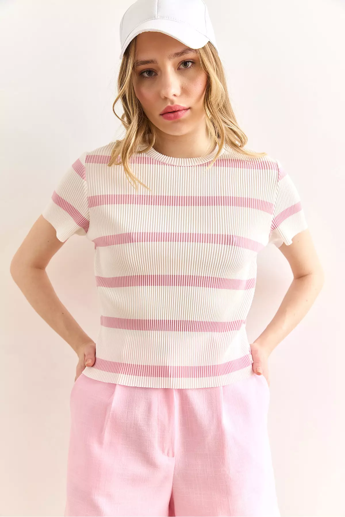 Women's Ecru Pink Crew Neck Striped Pleated Blouse Blz-19002893