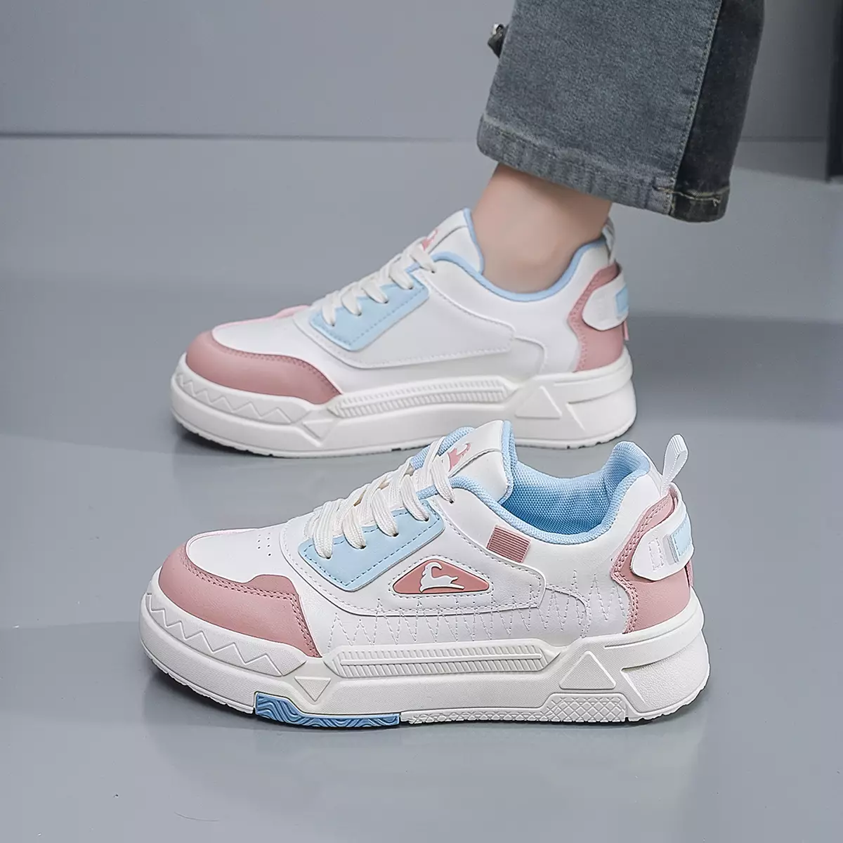 Sneakers Wanita Sport Ootd Kampus Sepatu Cewek Bertali Q2518