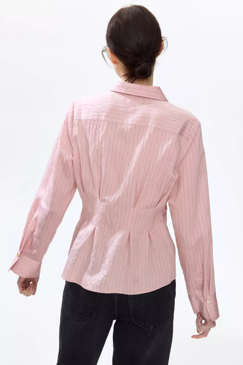 Waisted shirt