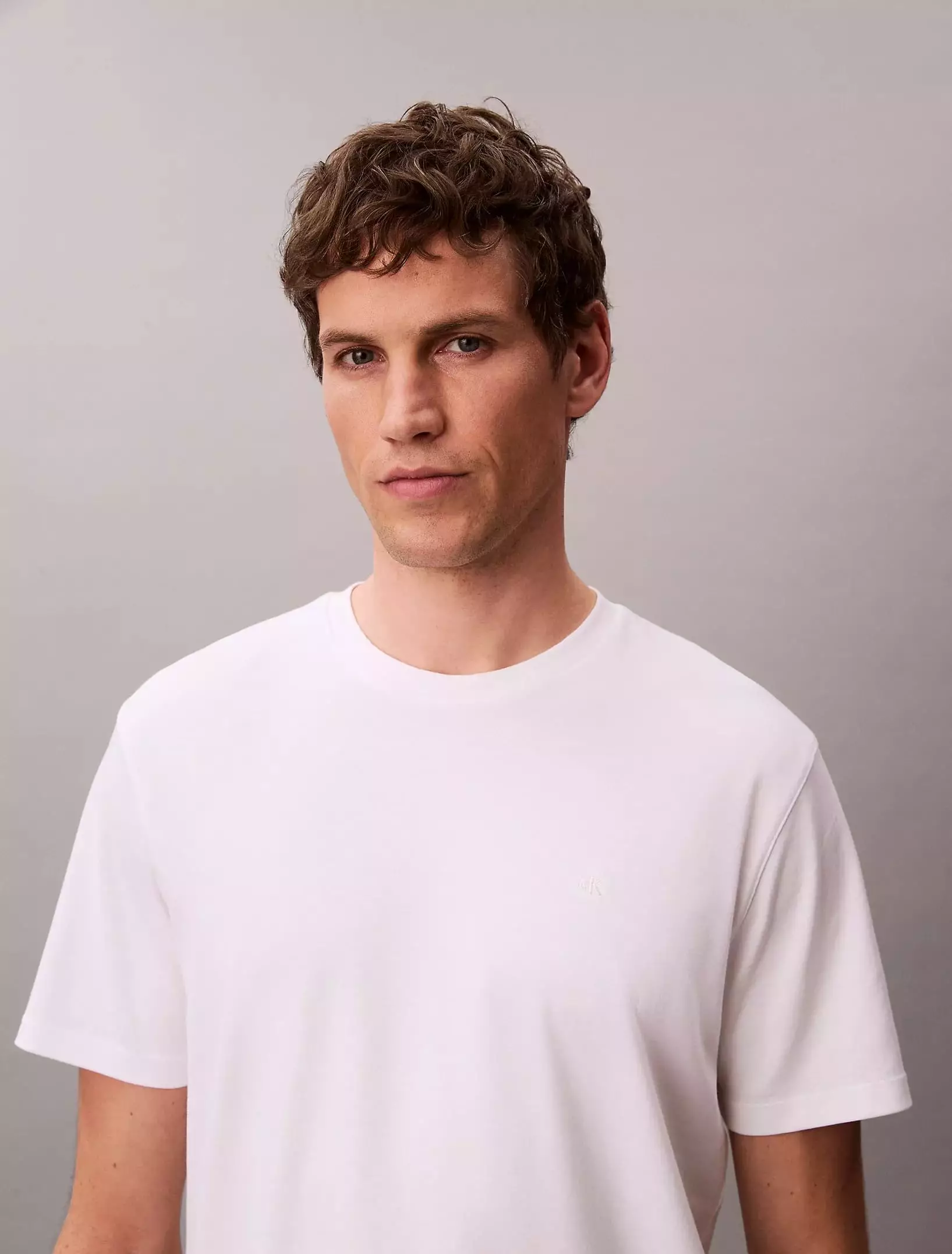 Calvin Klein - SS SUPIMA CHEST EMB CREWNECK TEE