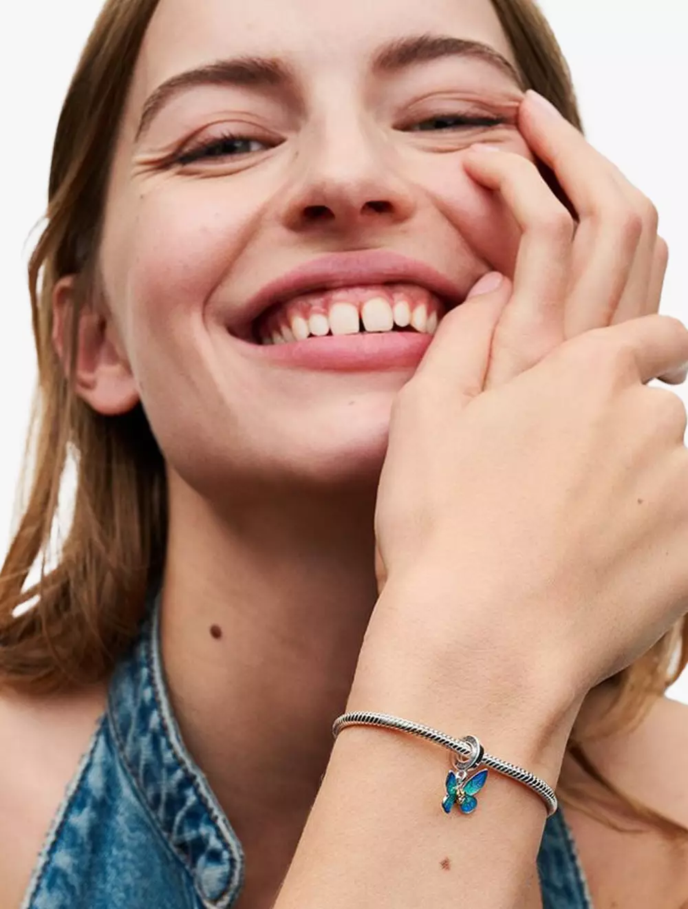 Jual Pandora Pandora Club 2024 Butterfly Dangle Charm Gold Original