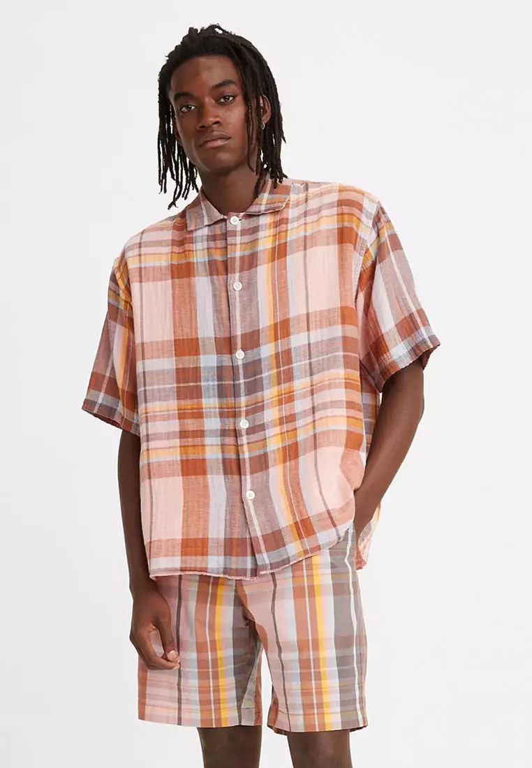 Levi short sleeve shirts top