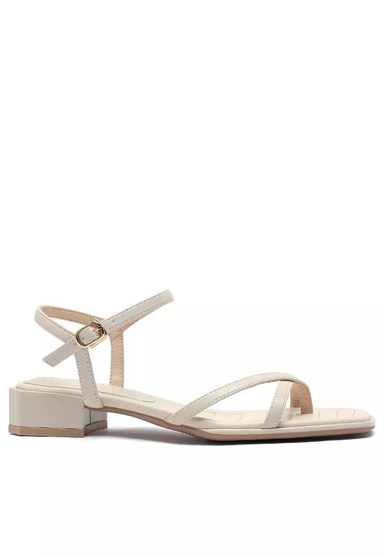 Discount on Twenty Eight Shoes  shoes - SKU: 3CM Strap Mid Heel Toe Sandal 221-5