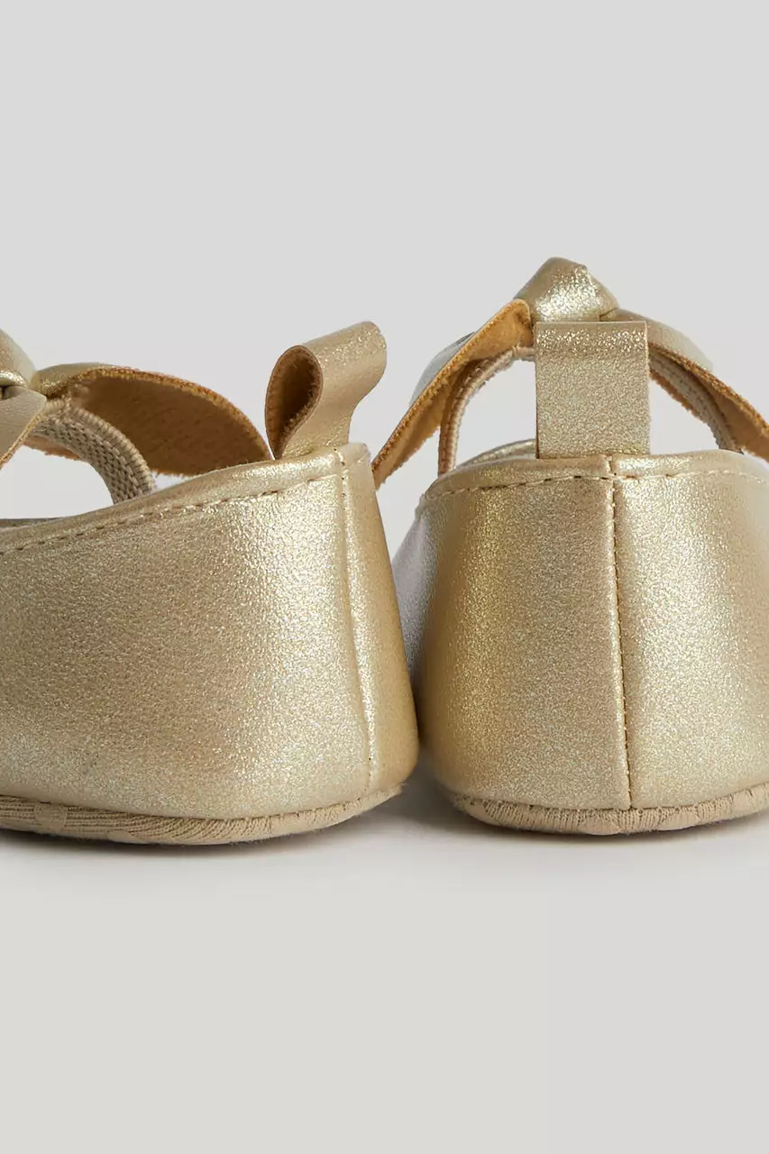 Mothercare Raya Collection Gold Ballerina Pram Shoes - Sepatu Bayi Lebaran Bayi Perempuan (Kuning)