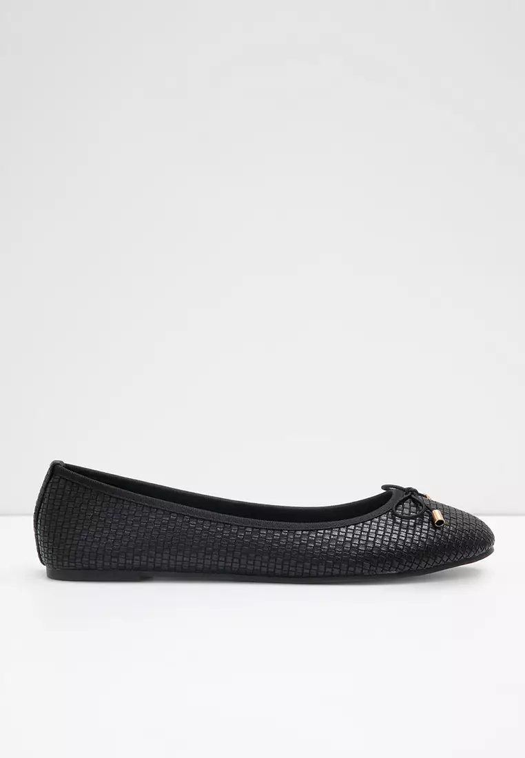 Sofia Fleya Snake Skin Flat Black