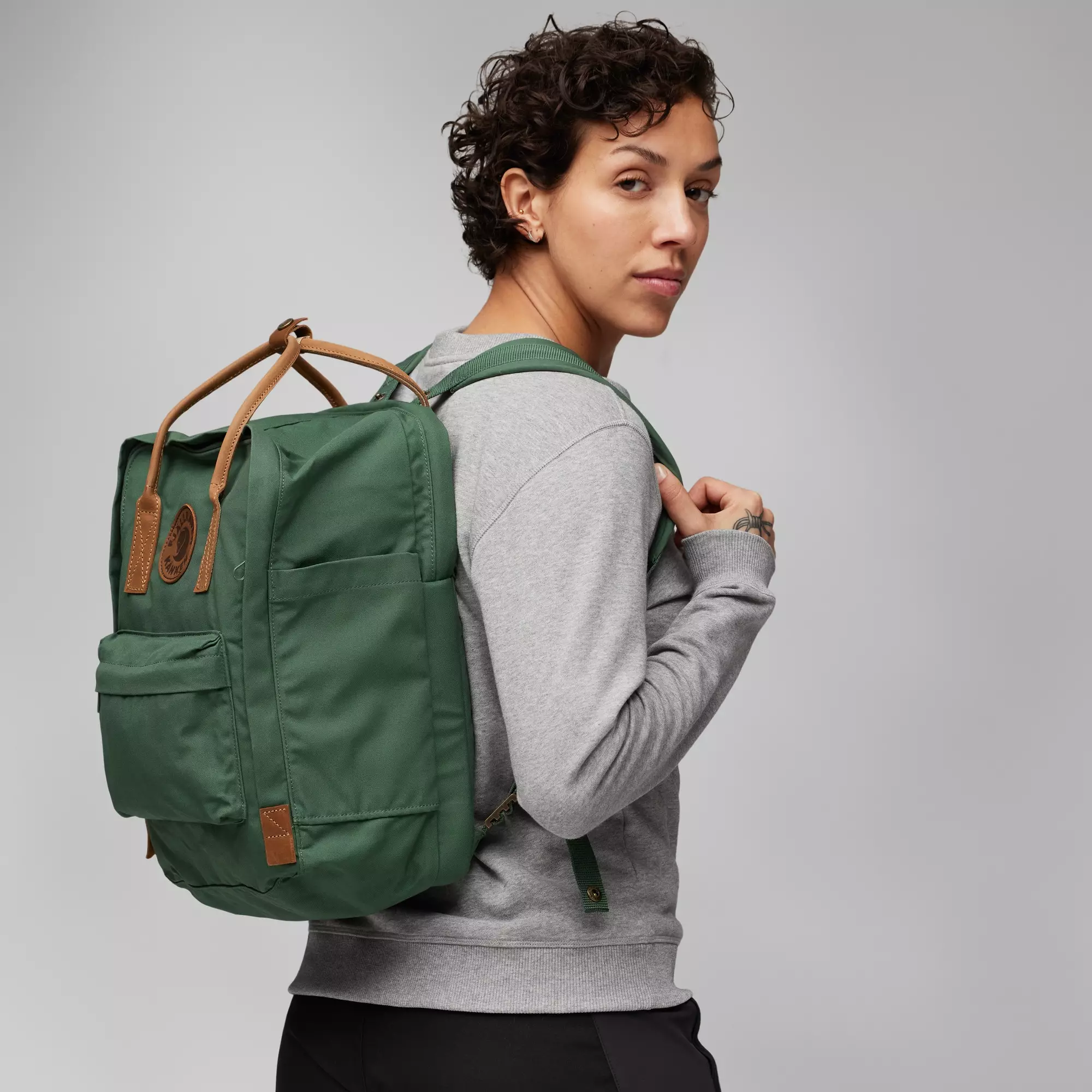 Fjallraven No.2 Laptop 15 Deep Patina Tas Ransel F23803-679