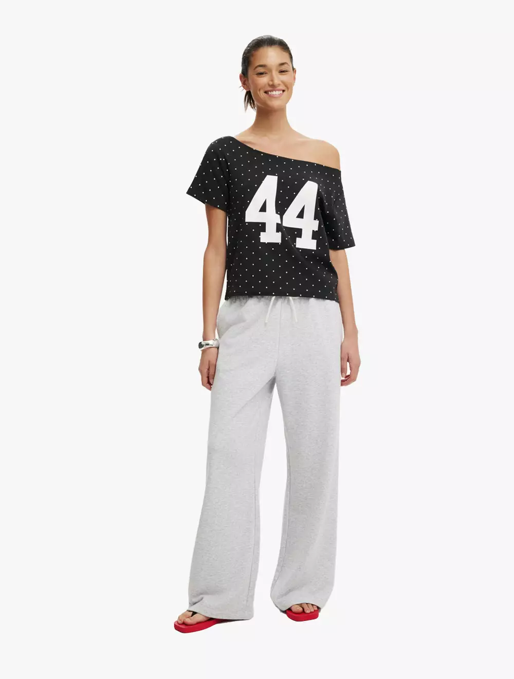 COTTON ON - ATASAN - THE SPORTY OFF SHOULDER GRAPHIC TEE