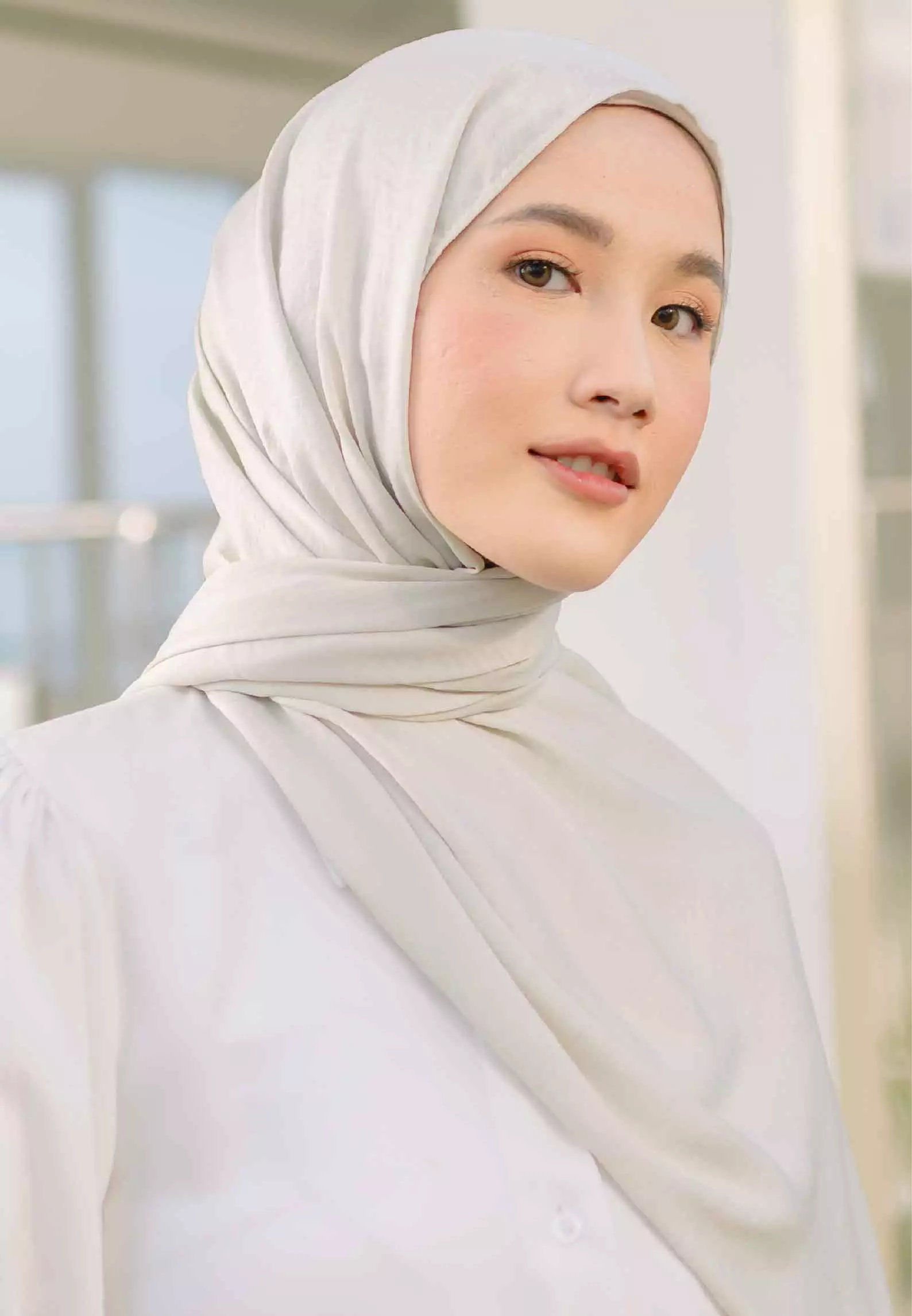Kian Shawl Light Cream