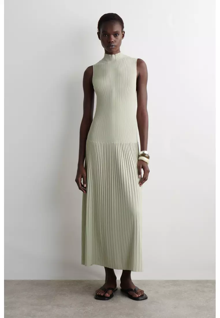Buy COS PLEATED HIGH-NECK MAXI DRESS 2026 Online | ZALORA Philippines