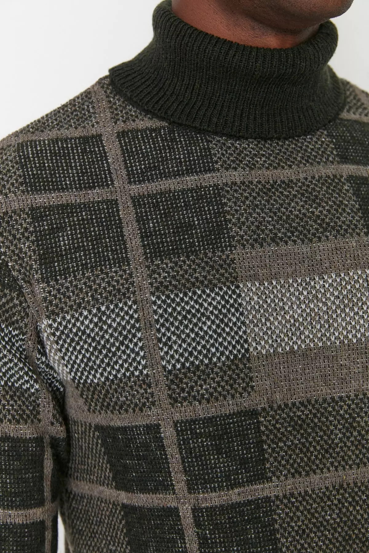 Slim Fit Turtleneck Plaid Knit Sweater