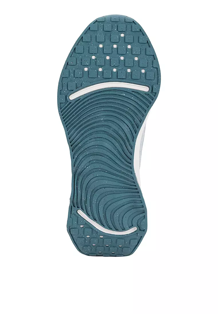 Motiva Walking Shoes