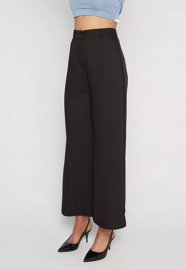 Black Solid Straight Pants