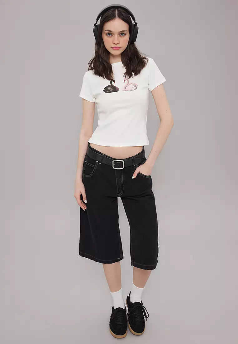 Ecru Swan Printed Fitted Knitted T-Shirt