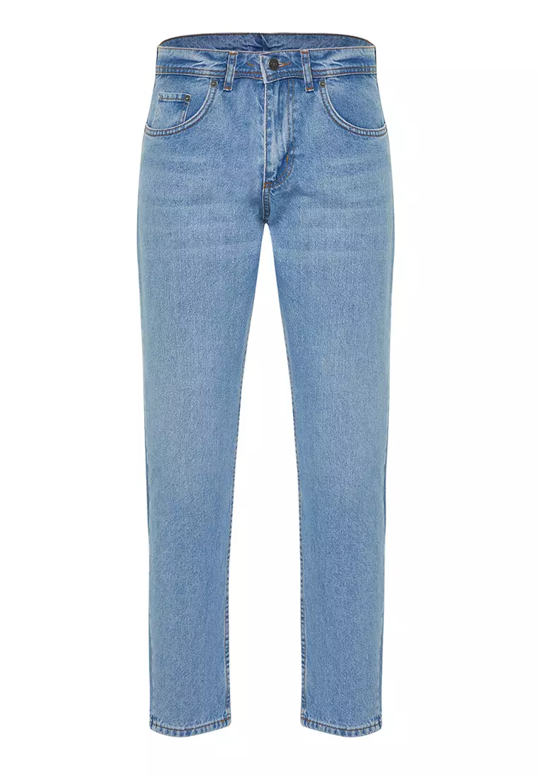 Essential Fit Jeans