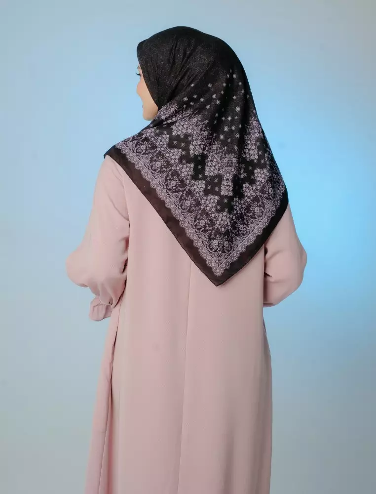 ZOLA Scarf Black - Kerudung Hijab Segiempat Motif With Pouch Ziplock - Bahan Poly Fine - Ukuran 110x110