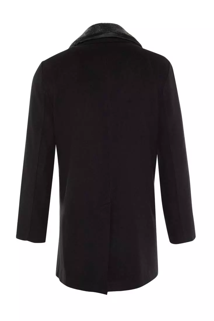 Fur collar and sleeve best sale coat