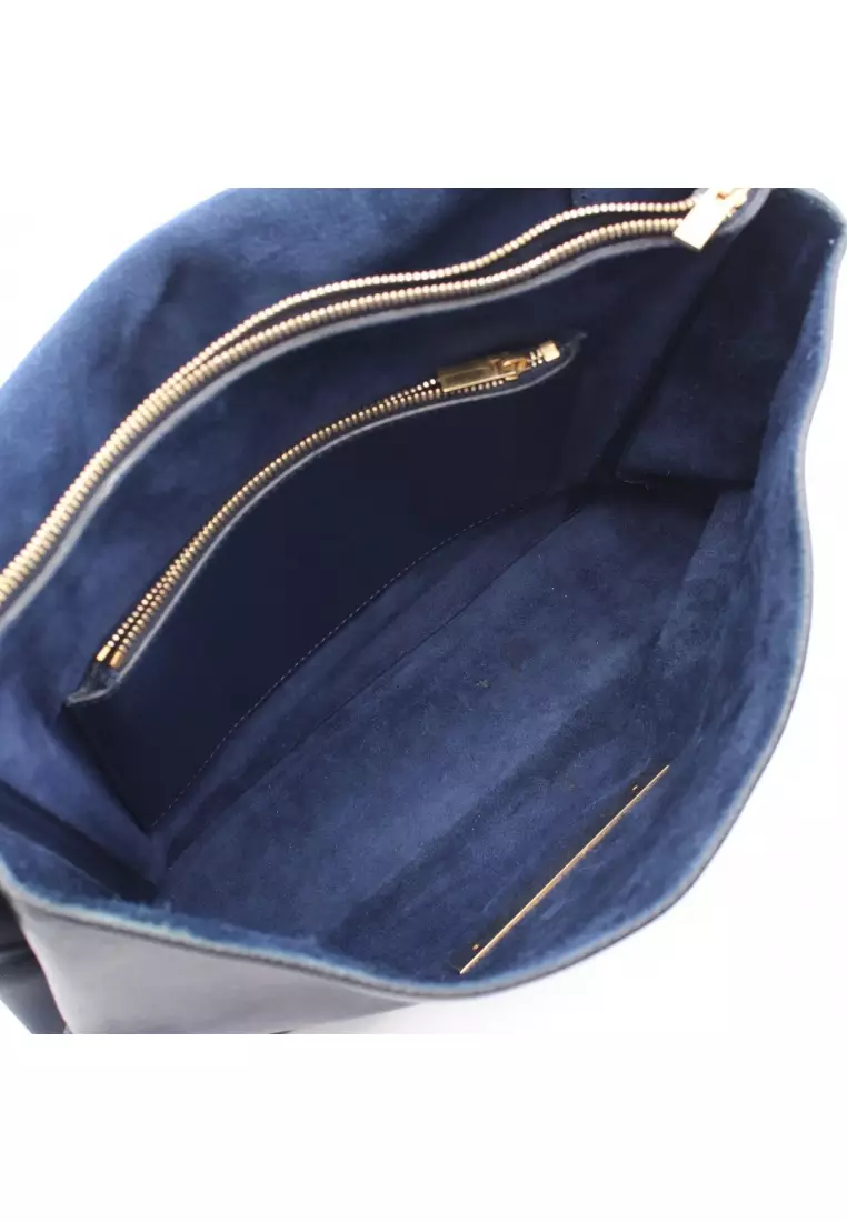 Pre-Loved Celine blade Shoulder bag leather Navy