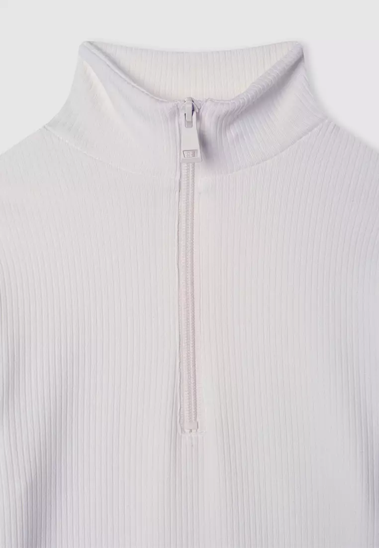 Woman Long-Sleeved T-Shirt