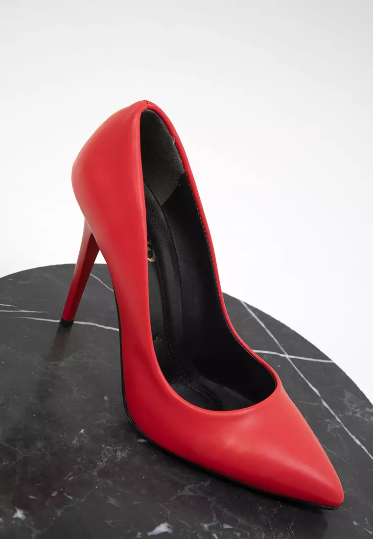 Women's Classic Red Heeled Shoes - 19720