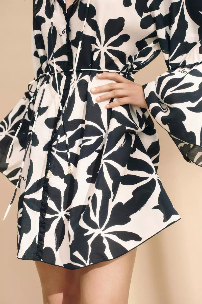 Trumpet-sleeved tunic dress