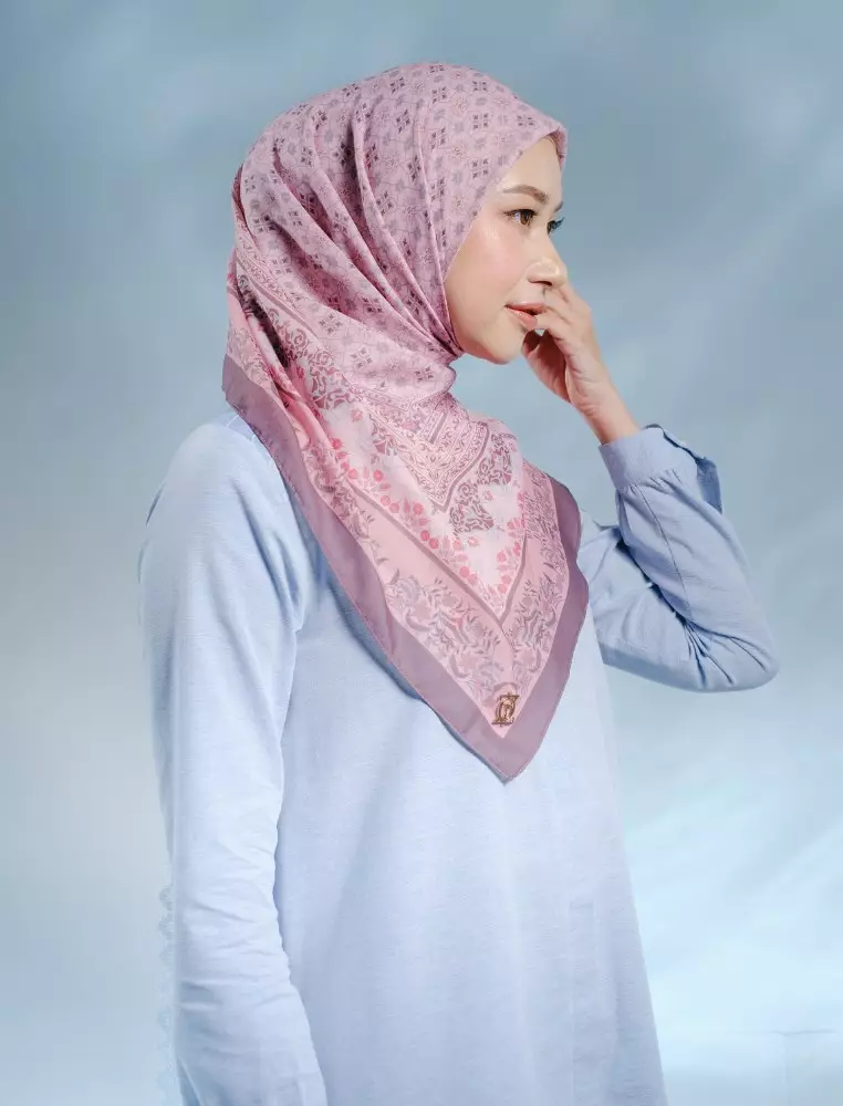 CLIDIA Scarf Maroon - Kerudung Hijab Segiempat Motif With BOX - Bahan Nesla - Ukuran 115x115